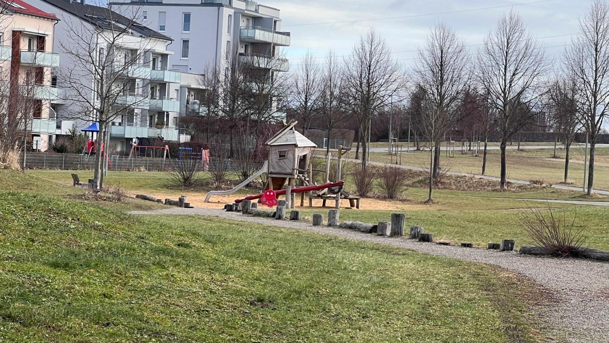 Grosse Ferienwohnung In Augsburg Mit Balkon ภายนอก รูปภาพ